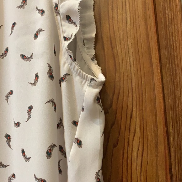 Loft ruffle cap sleeve feather top PXS - Picture 4 of 5